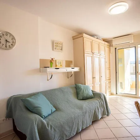 Studio Athena By Interhome